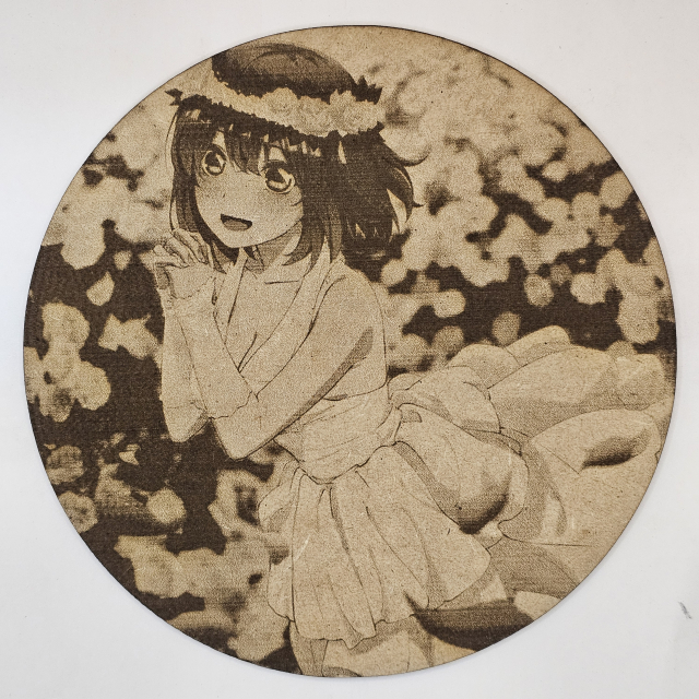 Cuadro decorativo MDF grabado láser estilo anime manga de Yotsuba Nakano