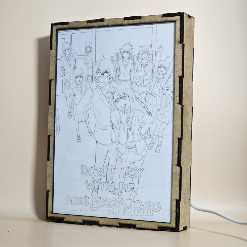 Lámpara ánime/manga  Nagatoro  con doble imagen del grupo Naoto Hachioji, Hayase Nagatoro, Maki Gamo, Yoshi, Sakura, Sana Sunomiya, Misaki Nagatoro, Hana Sunomiya y Orihara, vista apagada, se esconde la imágen de atras.