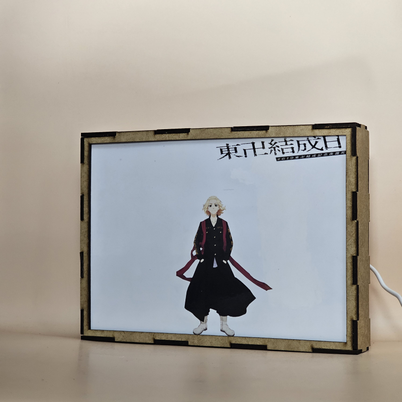 Lámpara ánime/manga  Tokyo Revengers  con doble imagen del grupo Takemichi Hanagaki, Draken, Mikey, Chifuyu Matsuno, Kazutora Hanemiya, Keisuke Baji, Takashi Mitsuya, Peh-yan y Pah-chin, vista apagada, se esconde la imágen de atras.