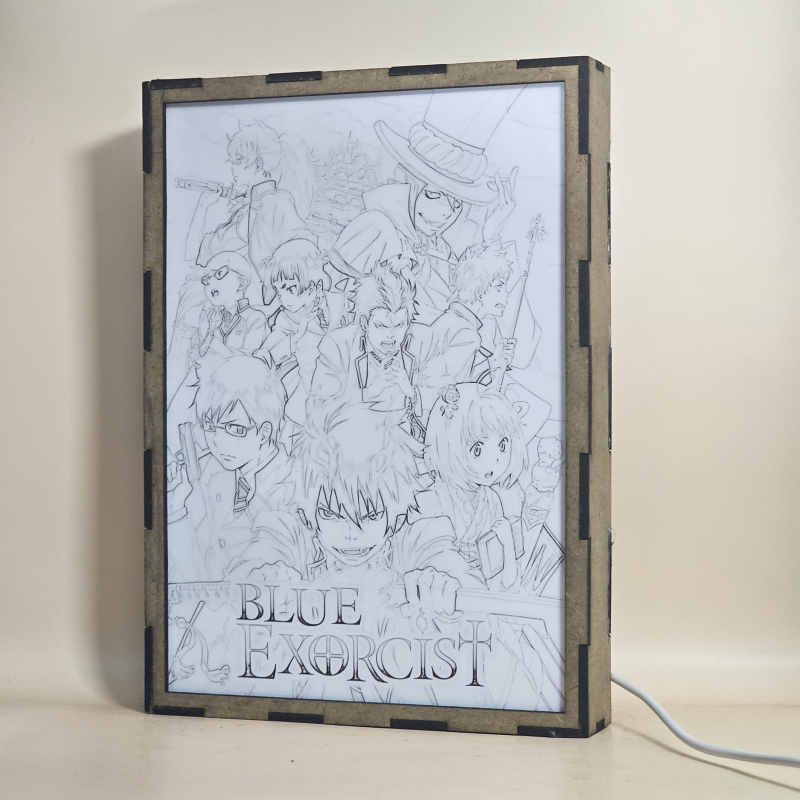 Lámpara ánime/manga  Blue Exorcist  con doble imagen del grupo Rin Okumura, Yukio Okumura, Shiemi Moriyama, Ryuji Suguro, Izumo Kamiki, Renzo Shima, Konekomaru Miwa, Mephisto Pheles y Shura Kirigakure, vista apagada, se esconde la imágen de atras.