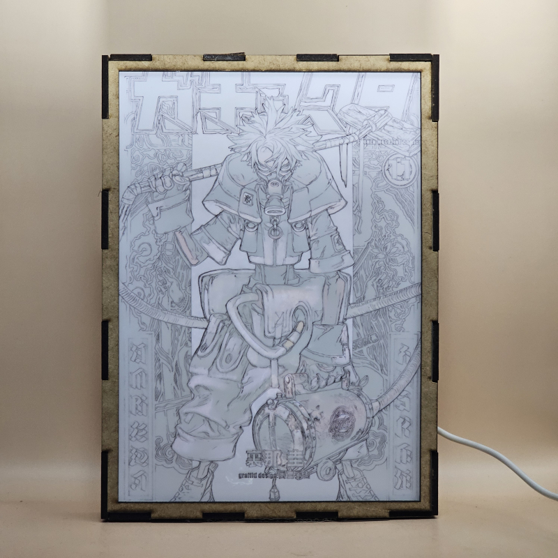 Lámpara ánime/manga  Gachiakuta  con doble imagen del personaje Rudo Surebrec, vista encendida, con luz ambiente, donde se revela la ilustración completa al encender la luz LED.