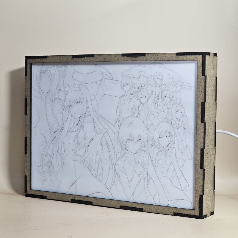 Lámpara ánime/manga  Darling in the Franxx  con doble imagen del grupo Zero Two, Hiro, Ichigo, Ikuno, Goro, Kokoro, Mitsuru, Miku, Zorome y Futoshi, vista apagada, se esconde la imágen de atras.