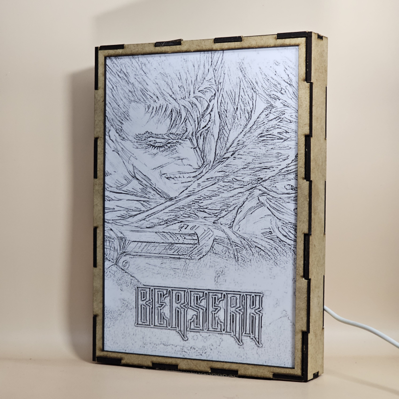Lámpara ánime/manga  Berserk  con doble imagen del personaje Guts, vista apagada, se esconde la imágen de atras.