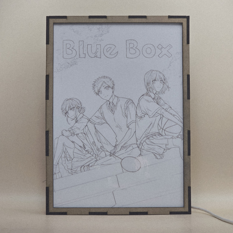 Lámpara ánime/manga  Blue Box  con doble imagen del grupo Taiki Inomata, Chinatsu Kano y Hina Chono, vista apagada, se esconde la imágen de atras.