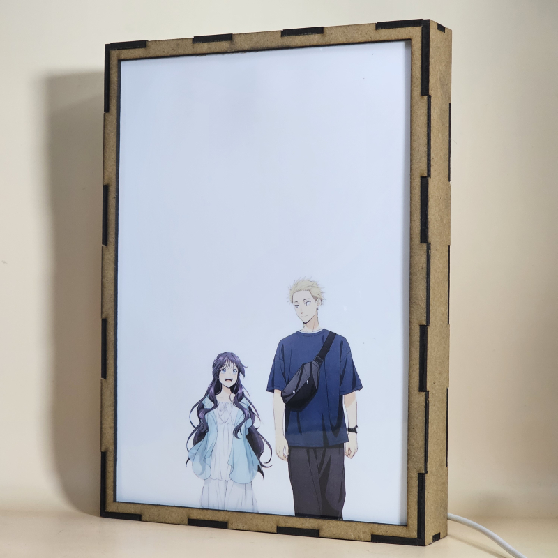 Lámpara ánime/manga  Kaoru Hana wa Rin to Saku  con doble imagen de la pareja Kaoruko Waguri y Rintaro Tsumugi, vista apagada, se esconde la imágen de atras.