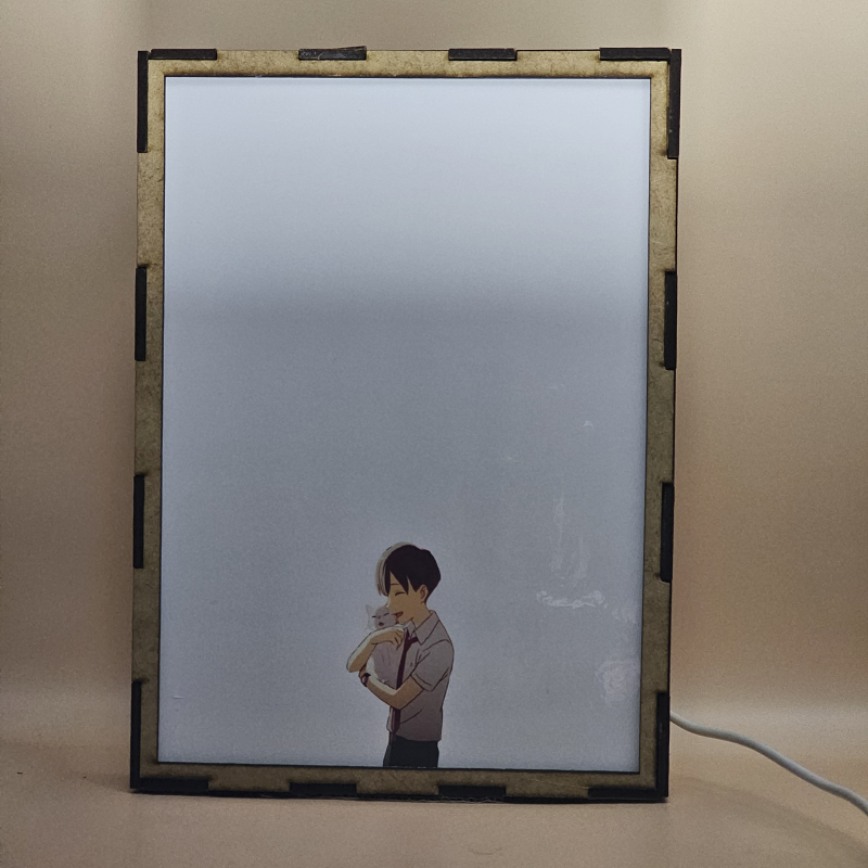 Lámpara ánime  Amor de gata  con doble imagen de la pareja Miyo Sasaki y Kento Hinode, vista apagada, se esconde la imágen de atras.