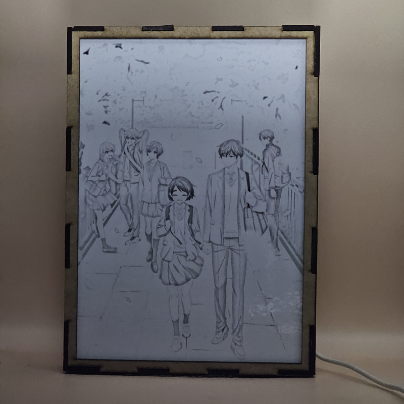 Lámpara ánime/manga  Una enfermedad llamada amor  con doble imagen del grupo Hotaru Hinase, Saki Hananoi, Hibiki Asami, Tsukiha Shibamura, Keigo Kurata y Sōhei Yao, vista apagada, se esconde la imágen de atras.