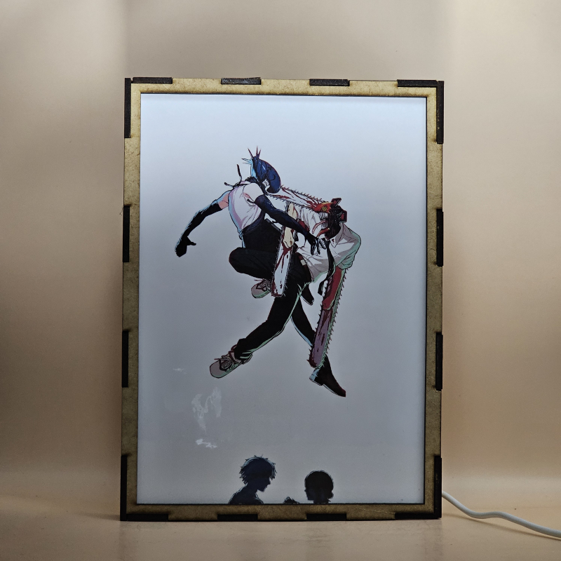 Lámpara ánime/manga  Chainsaw Man  con doble imagen del grupo Denji, Makima, Power, Aki Hayakawa, Himeno, Kobeni Higashiyama, Hirokazu Arai y Reze, vista apagada, se esconde la imágen de atras.