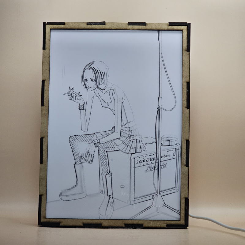 Lámpara ánime/manga  Nana  con doble imagen del personaje Nana Osaki, vista apagada, se esconde la imágen de atras.