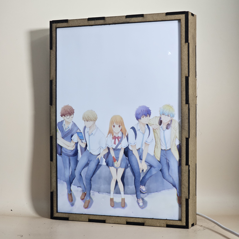 Lámpara LED Anyway I'm Falling in Love with You con Mizuho Nishino, Kizuki Hazawa, Shin Kashiwagi, Airu Izumi y Shugo Hoshikawa - apagada