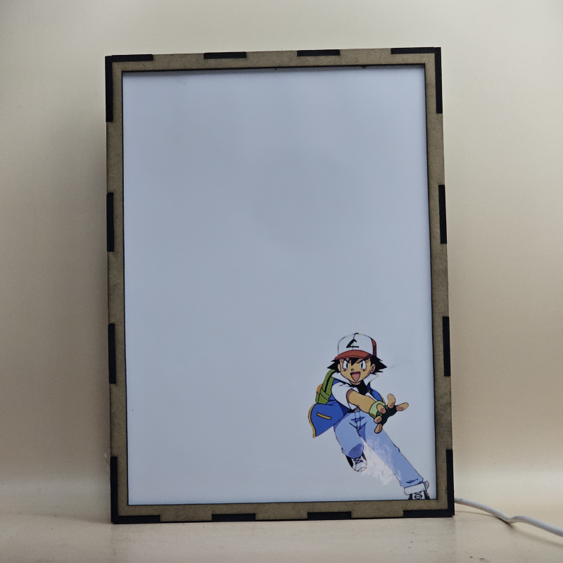 Lámpara ánime/manga  Pokémon  con doble imagen del grupo Ash Ketchum y Pikachu, vista apagada, se esconde la imágen de atras.