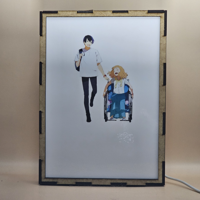 Lámpara ánime  Josee, el tigre y los peces  con doble imagen de la pareja Kumiko Yamamura y Tsuneo Suzukawa, vista apagada, se esconde la imágen de atras.