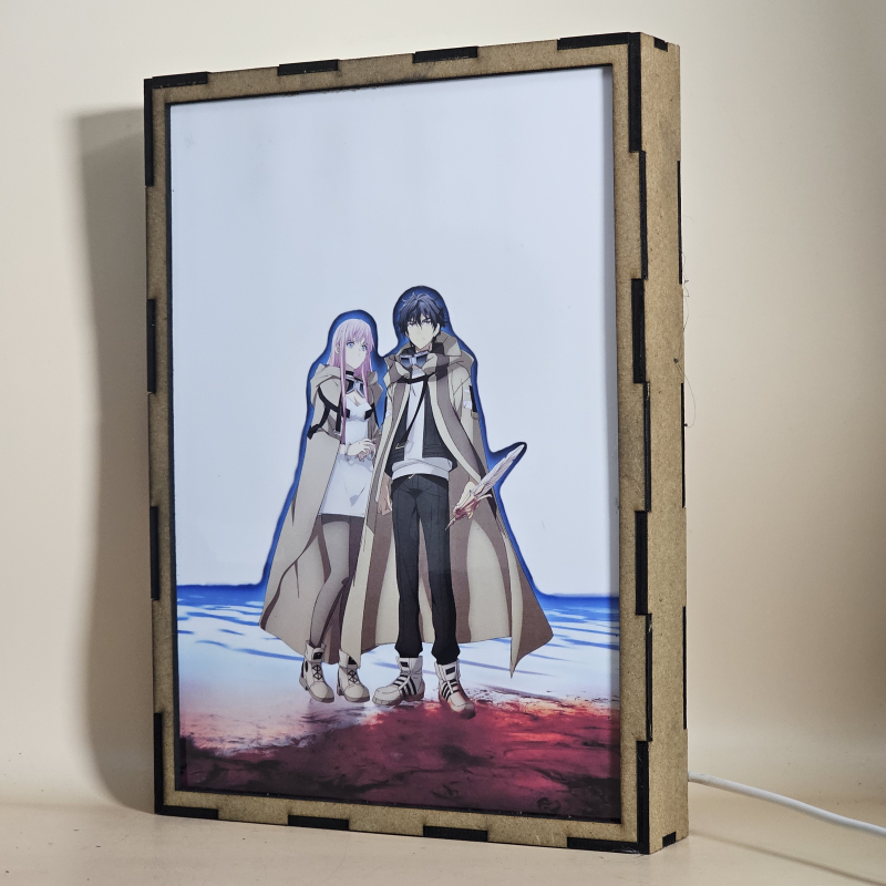 Lámpara LED de Adonis y Doroka de The Kingdoms of Ruin con fondo oscuro revelado al encenderse - Galeria