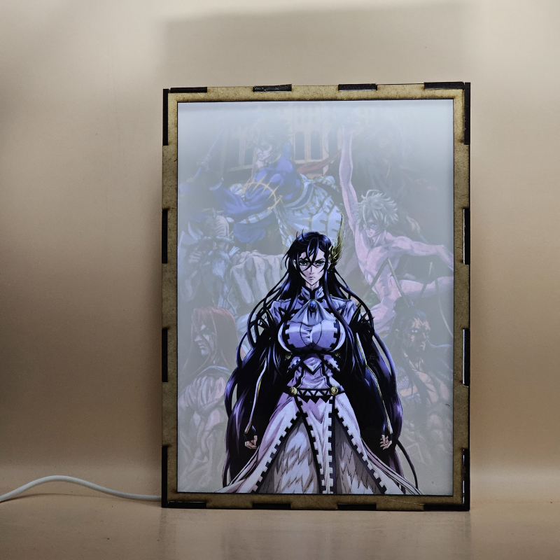 Lámpara ánime/manga  Record Of Ragnarok  con doble imagen del grupo Brunhilda, Kojiro Sasaki, Lü Bu Fengxian, Adán, Zeus, Thor y Poseidón, vista encendida, con luz ambiente, donde se revela la ilustración completa al encender la luz LED.