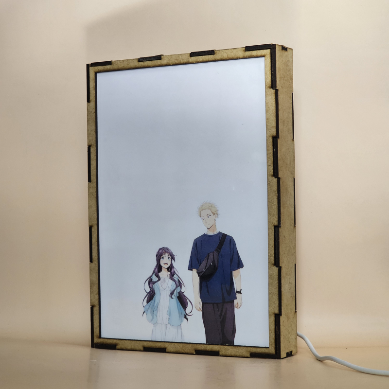 Lámpara ánime/manga  Kaoru Hana wa Rin to Saku  con doble imagen de la pareja Kaoruko Waguri y Rintaro Tsumugi, vista apagada, se esconde la imágen de atras.