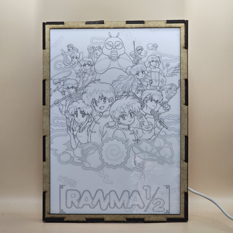 Lámpara ánime/manga  Ranma y medio  con doble imagen del grupo Ranma Saotome, Akane Tendo, Ryoga Hibiki, Shampoo, Genma Saotome, Soun Tendo, Nabiki Tendo, Kasumi Tendo, Tatewaki Kuno y Kodachi Kuno, vista apagada, se esconde la imágen de atras.