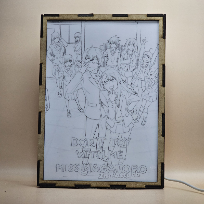 Lámpara ánime/manga  Nagatoro  con doble imagen del grupo Naoto Hachioji, Hayase Nagatoro, Maki Gamo, Yoshi, Sakura, Sana Sunomiya, Misaki Nagatoro, Hana Sunomiya y Orihara, vista apagada, se esconde la imágen de atras.