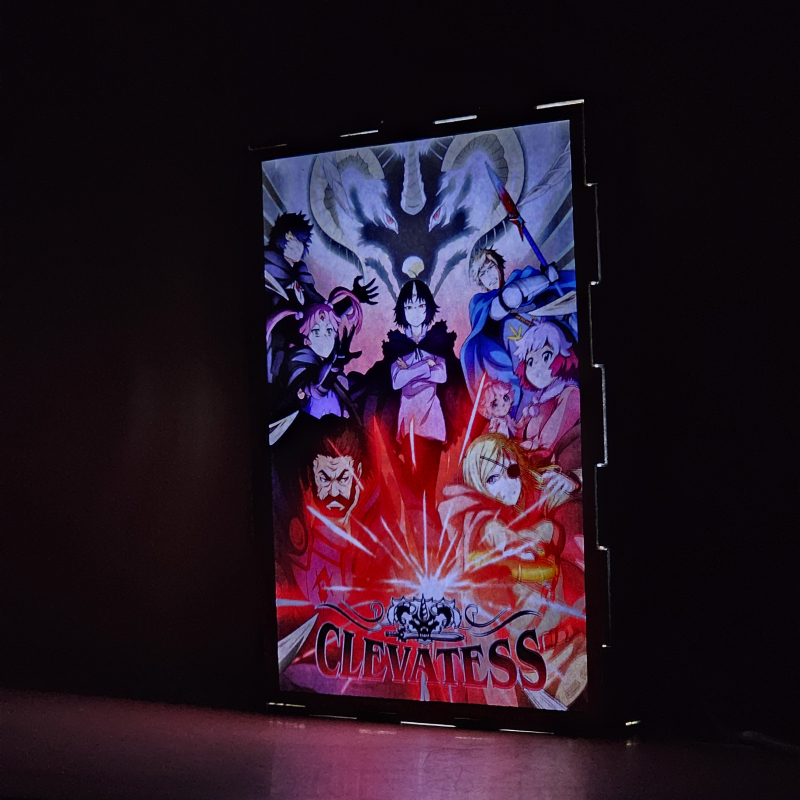 Lámpara ánime/manga  Clevatess  con doble imagen del grupo Klen, Alicia, Nelluru, Luna, Clevatess, Dorel, Naie, Maynard y Rod Royes, vista encendida, donde se revela la ilustración completa al encender la luz LED.